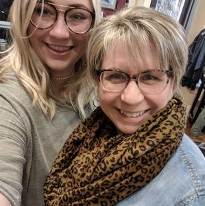 Meet your Posher, Teena